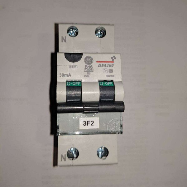 SA5458 3S2 SWITCH 2P 25A AAN/UIT | Galaxy/IDS
